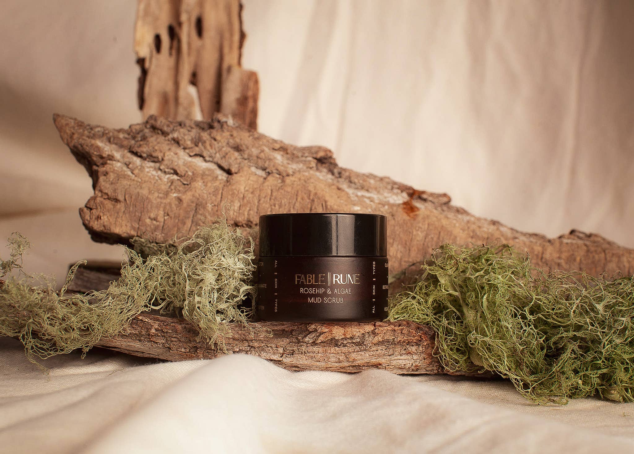 FABLERUNE - Face Scrub - Rosehip & Algae Mud (mini 0.5 oz)